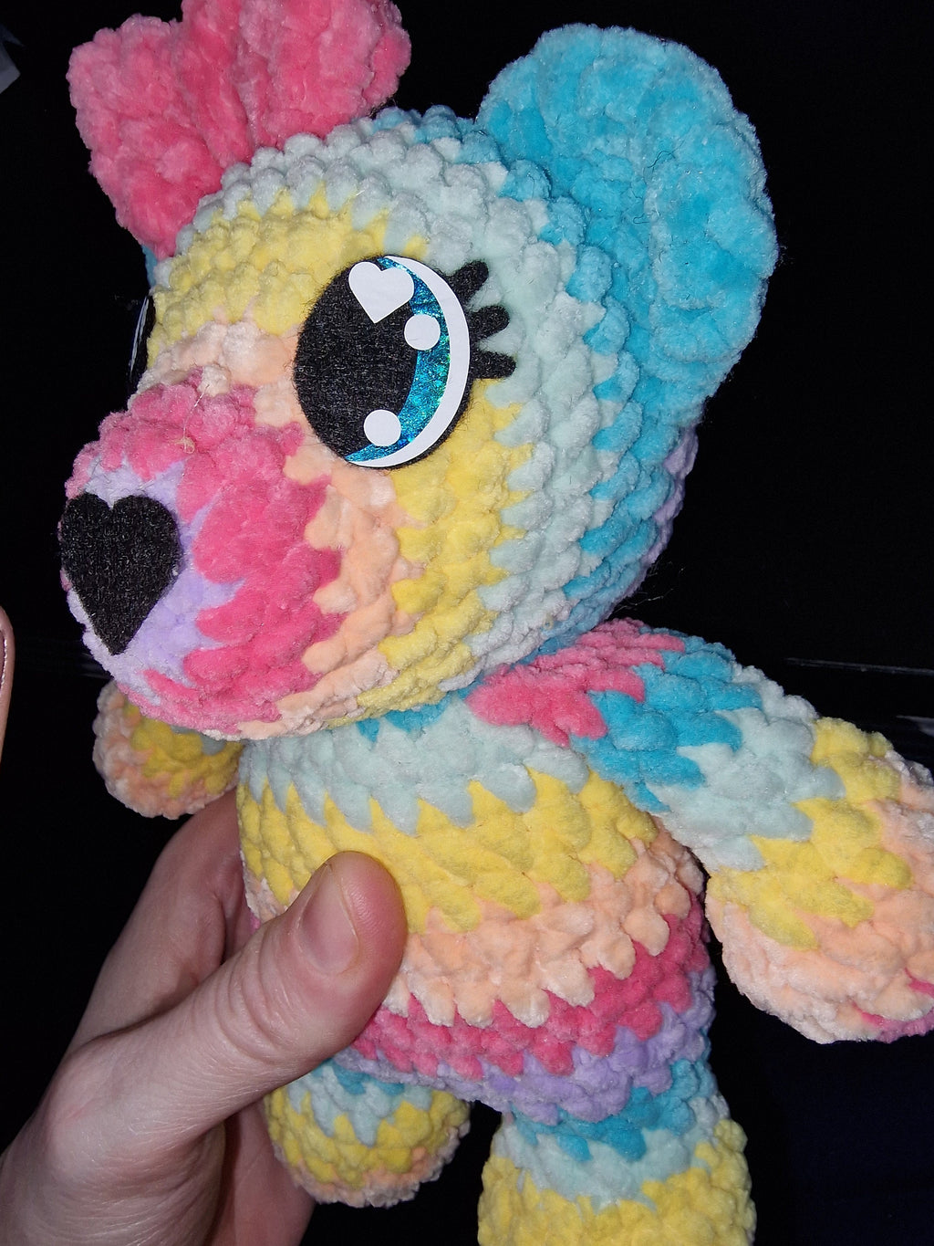 Amigurumi Felt & Vinyl Eyes with Lashes: Glitter/Holo Heart Detail (5 Sets / 10 Eyes)