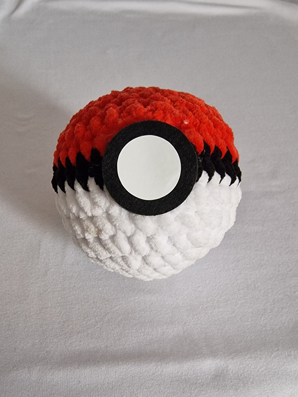 5pcs Ball Buttons. Pokeballs.  Felt/Vinyl Eyes Amigurumi Craft (25-35mm)