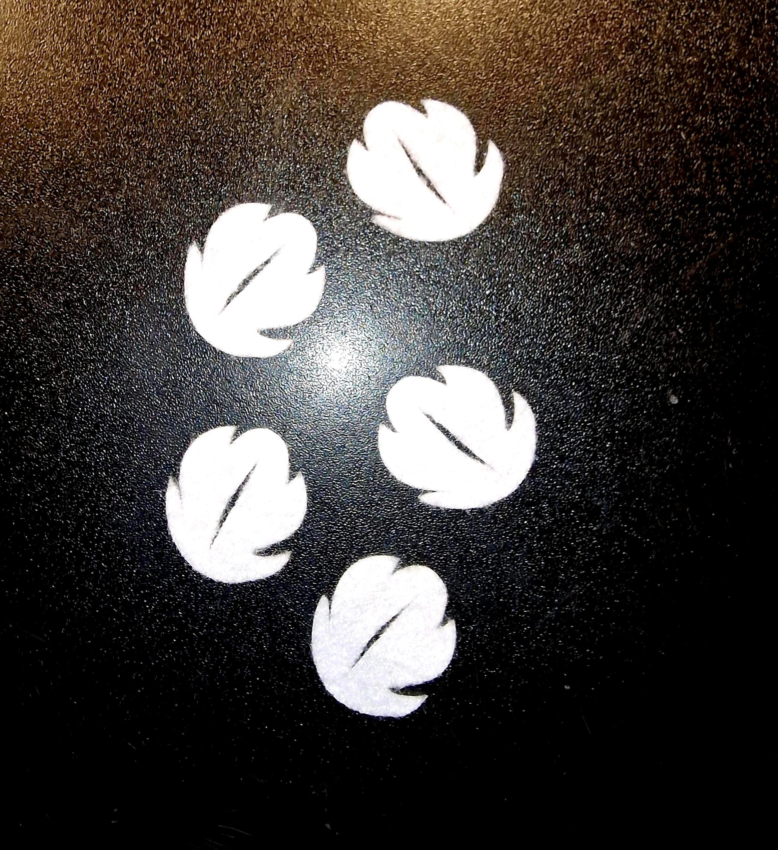 Set of 5 White Felt Leaves Amigurumi Crafts Crochet Knitting