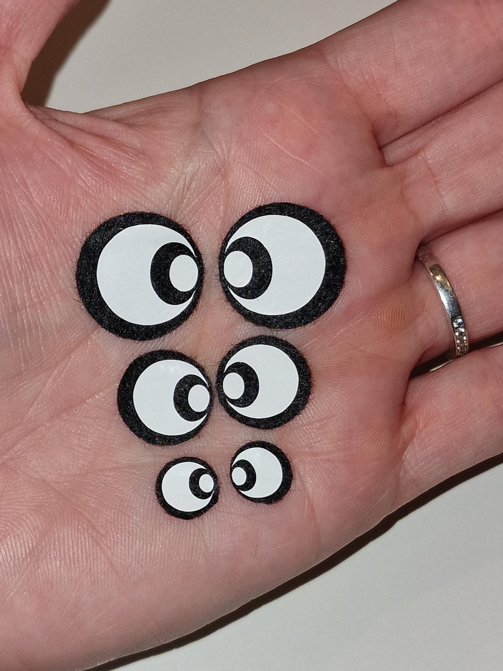 Simple Round Eyes. Quality Felt and Vinyl. Crochet. Amigurumi. Crafts. (10-40mm)